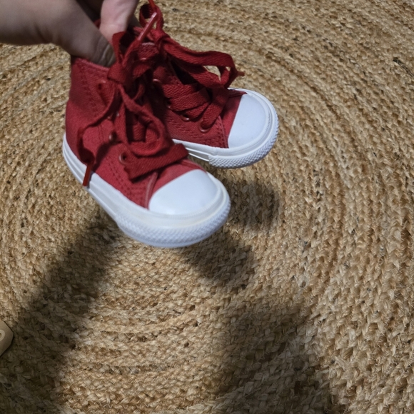 Baby Red Converse - Picture 2 of 5